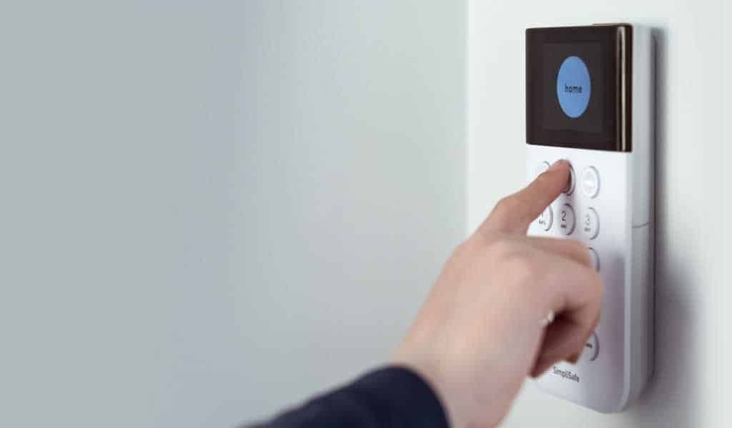You are currently viewing Best Smart Alarm Systems You Can Install Yourself [UK Guide]