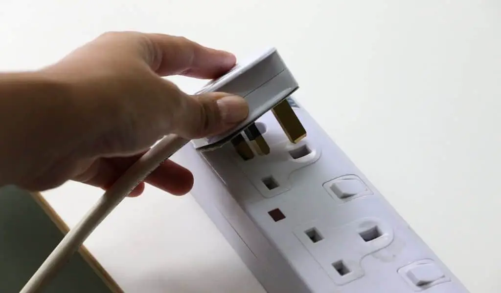 You are currently viewing Can You Plug a Smart Plug into a Power Strip or Extension Lead?